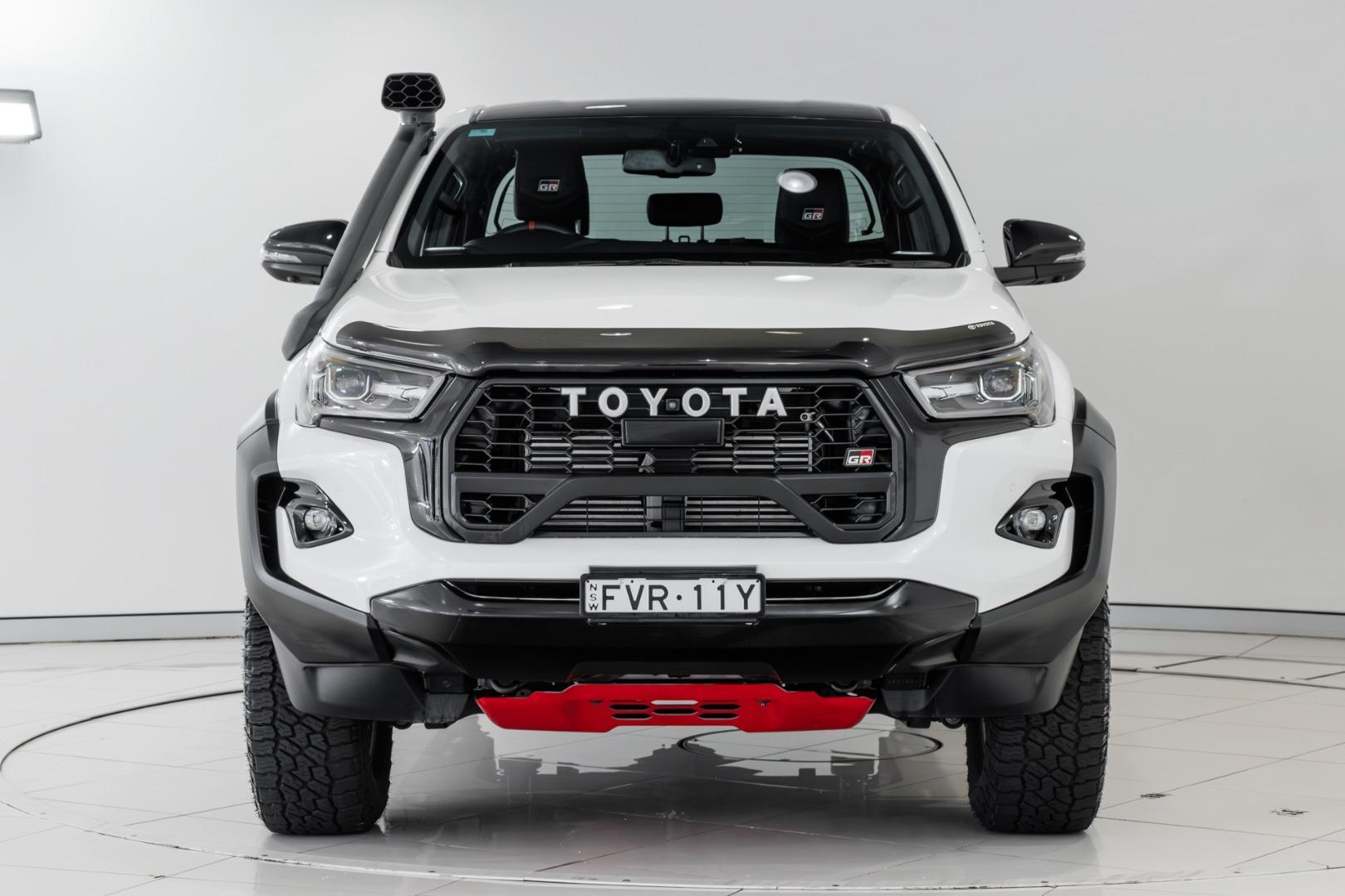 2025 Toyota Hilux GR-S in Two Tone White