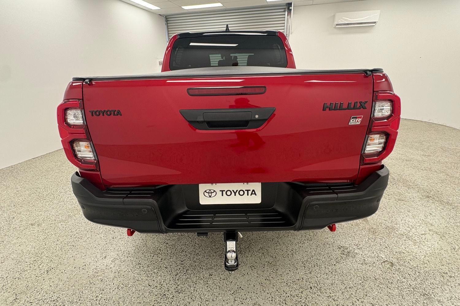2025 Toyota Hilux GR-S in Two Tone Red