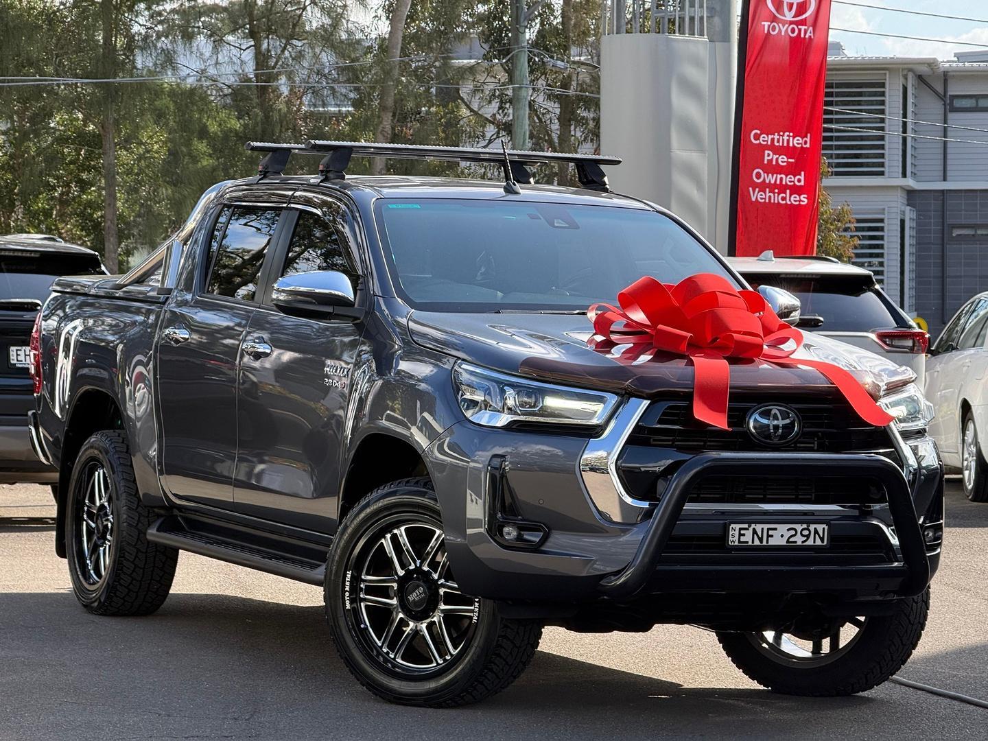 2021 Toyota Hilux SR5 in Silver