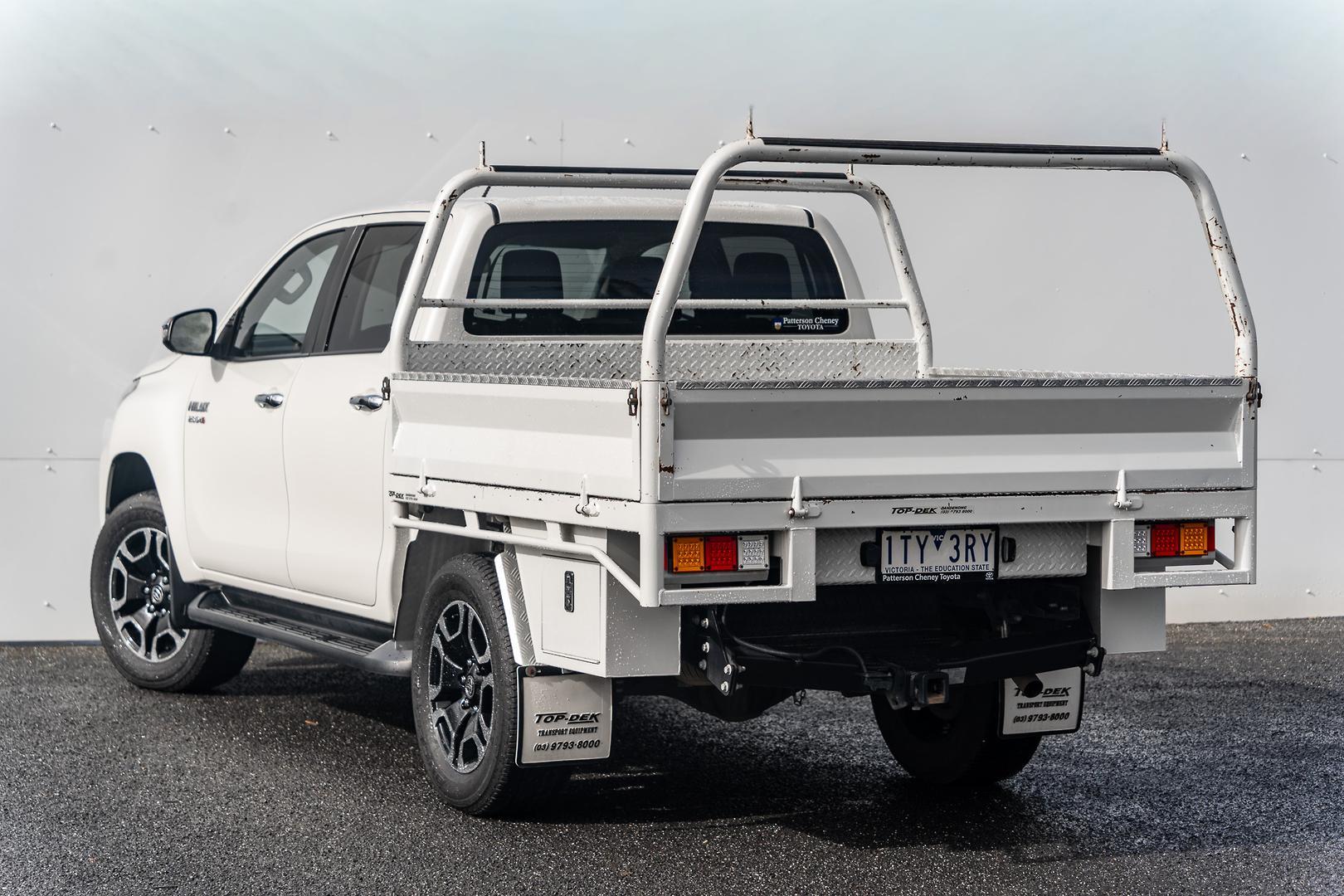 2021 Toyota Hilux SR5 in White
