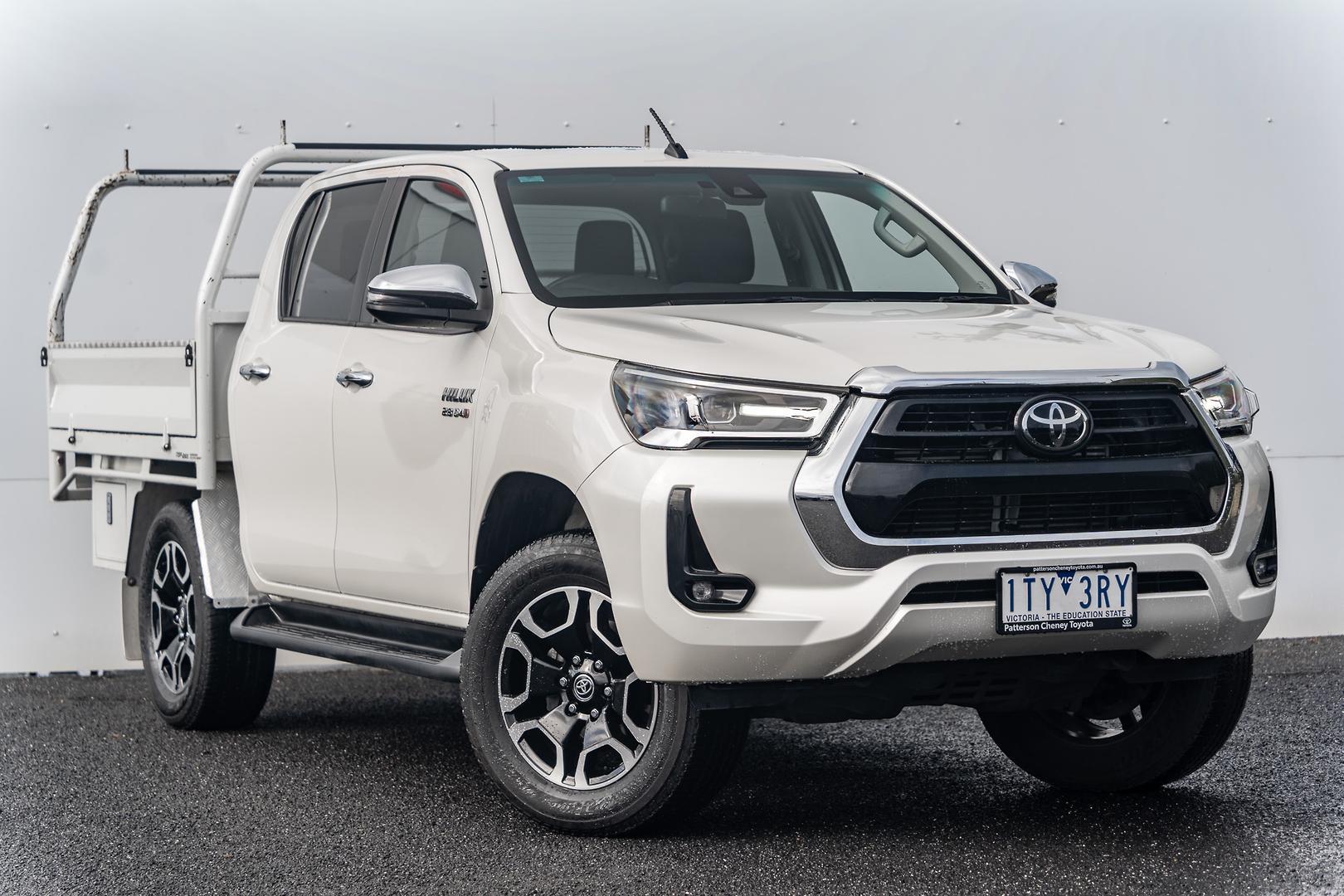 2021 Toyota Hilux SR5 in White