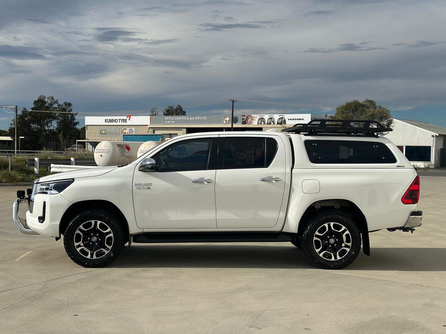 2021 Toyota Hilux SR5 in White