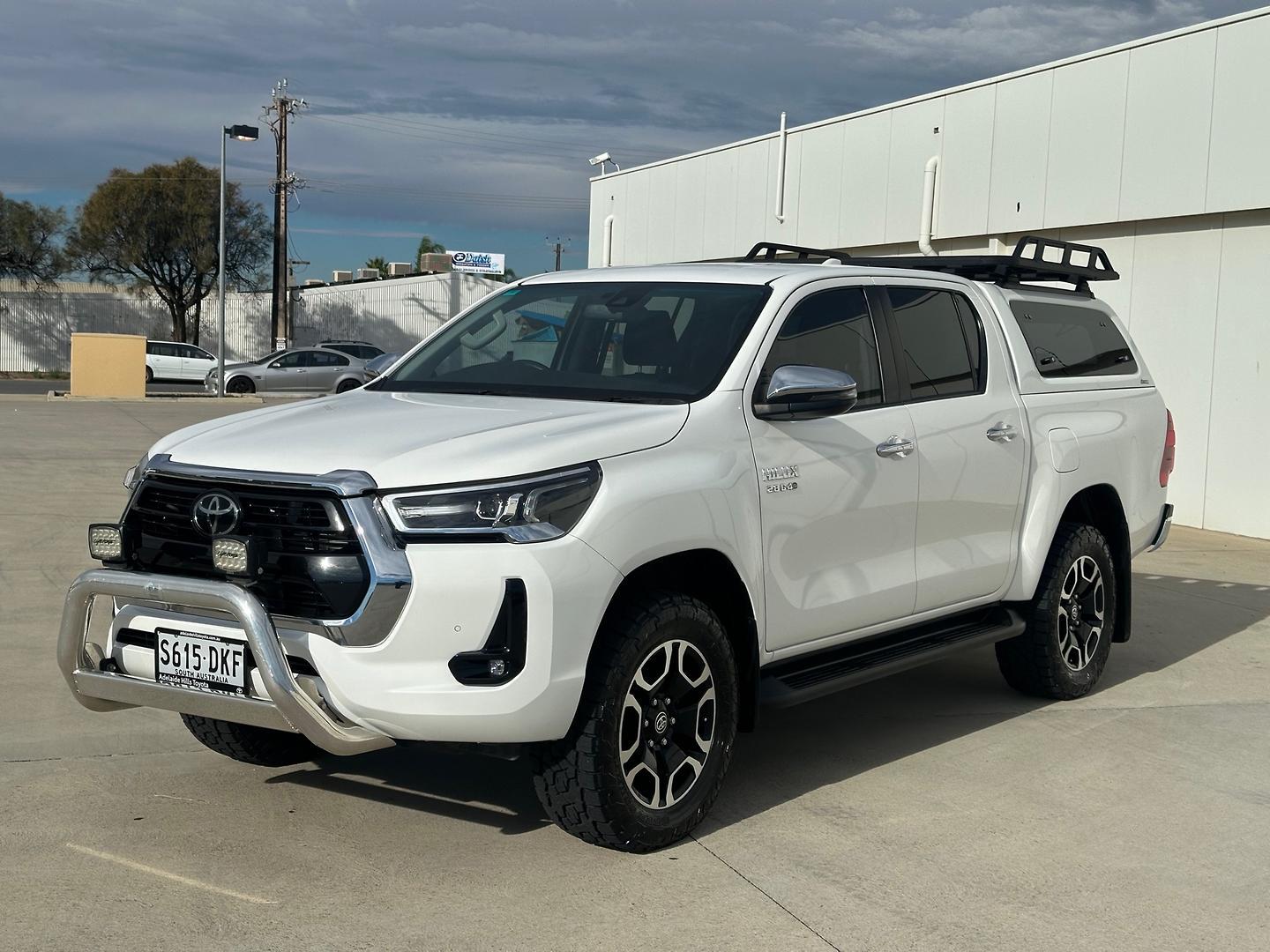 2021 Toyota Hilux SR5 in White