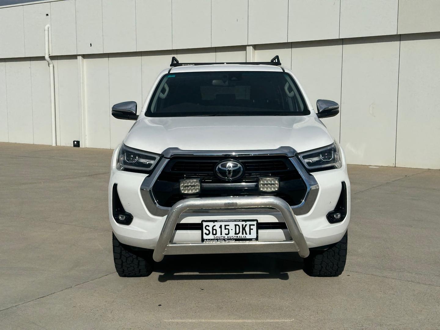2021 Toyota Hilux SR5 in White