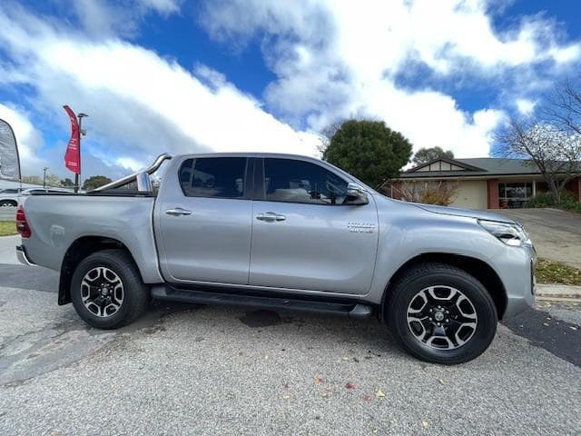 2022 Toyota Hilux SR5 in Silver