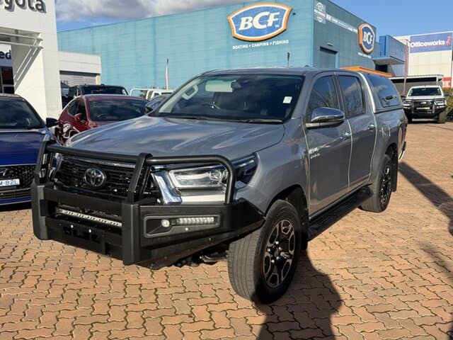 2022 Toyota Hilux SR5 in Silver