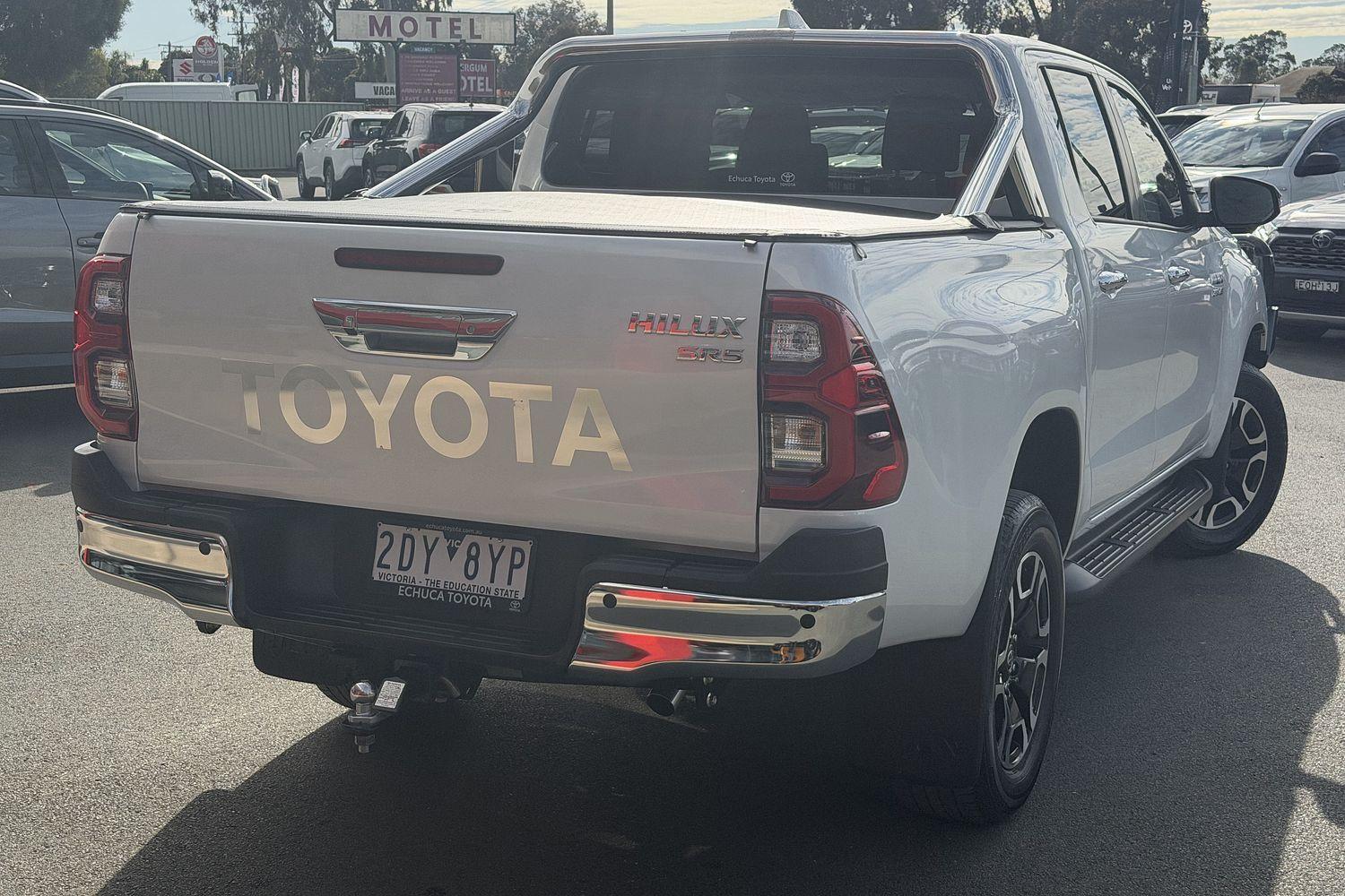 2023 Toyota Hilux SR5 in White