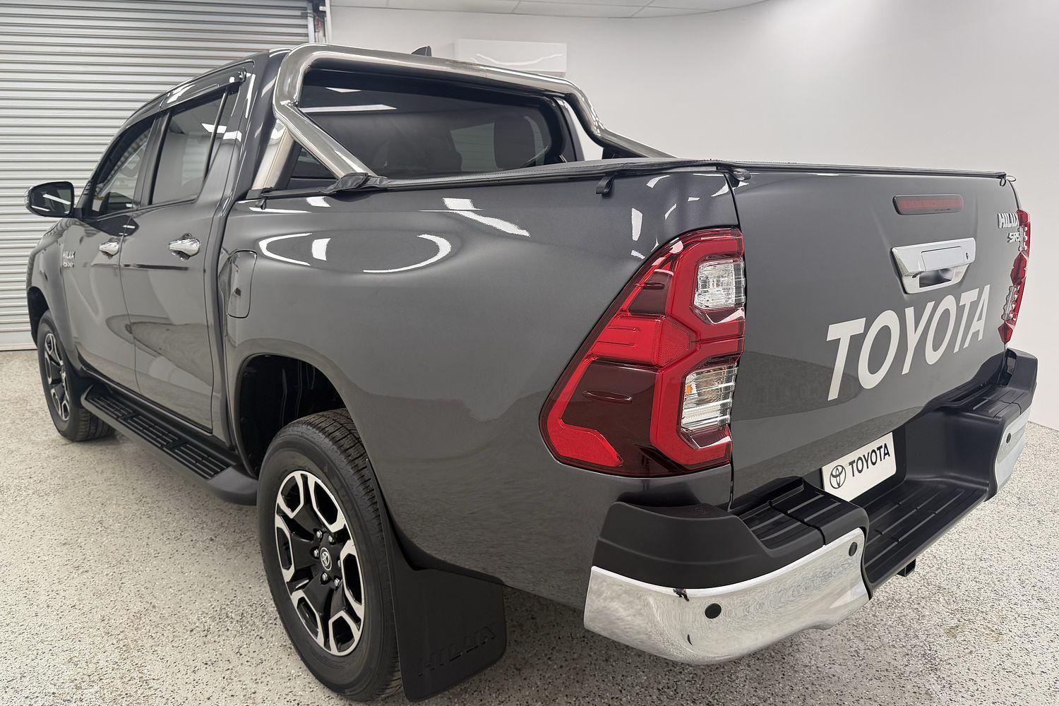 2023 Toyota Hilux SR5 in Silver