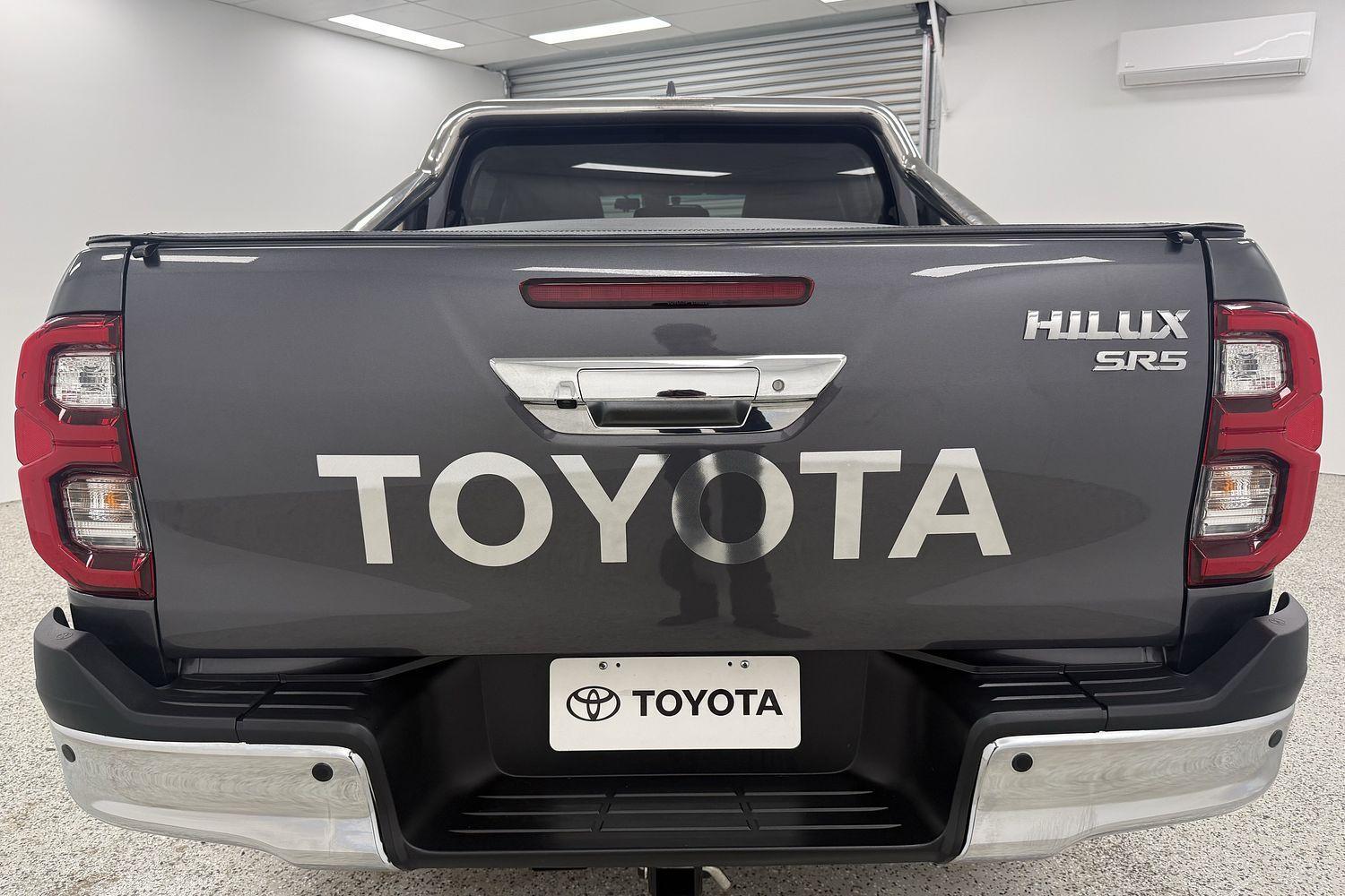 2023 Toyota Hilux SR5 in Silver