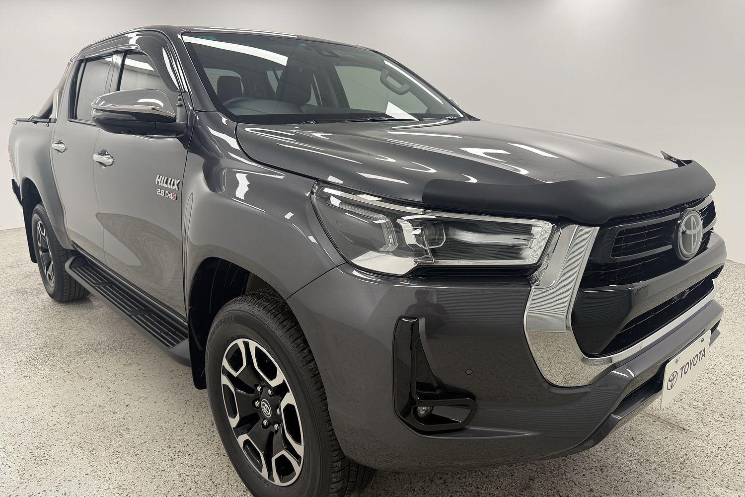 2023 Toyota Hilux SR5 in Silver