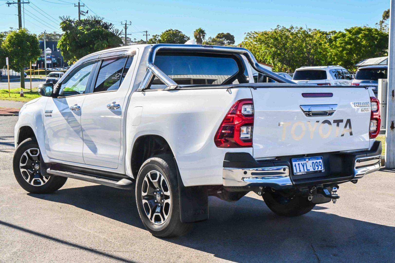 2023 Toyota Hilux SR5 in White