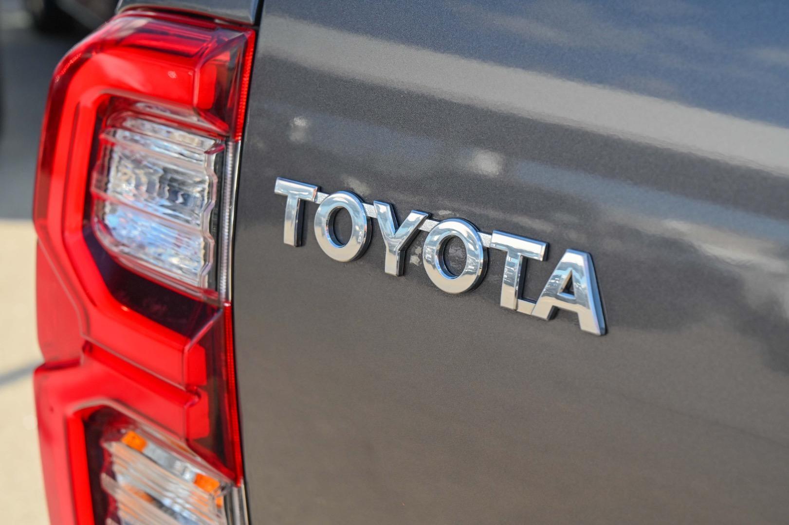 2022 Toyota Hilux Rogue in Silver