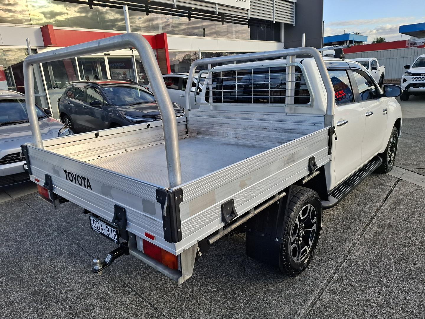 2021 Toyota Hilux SR5 in White