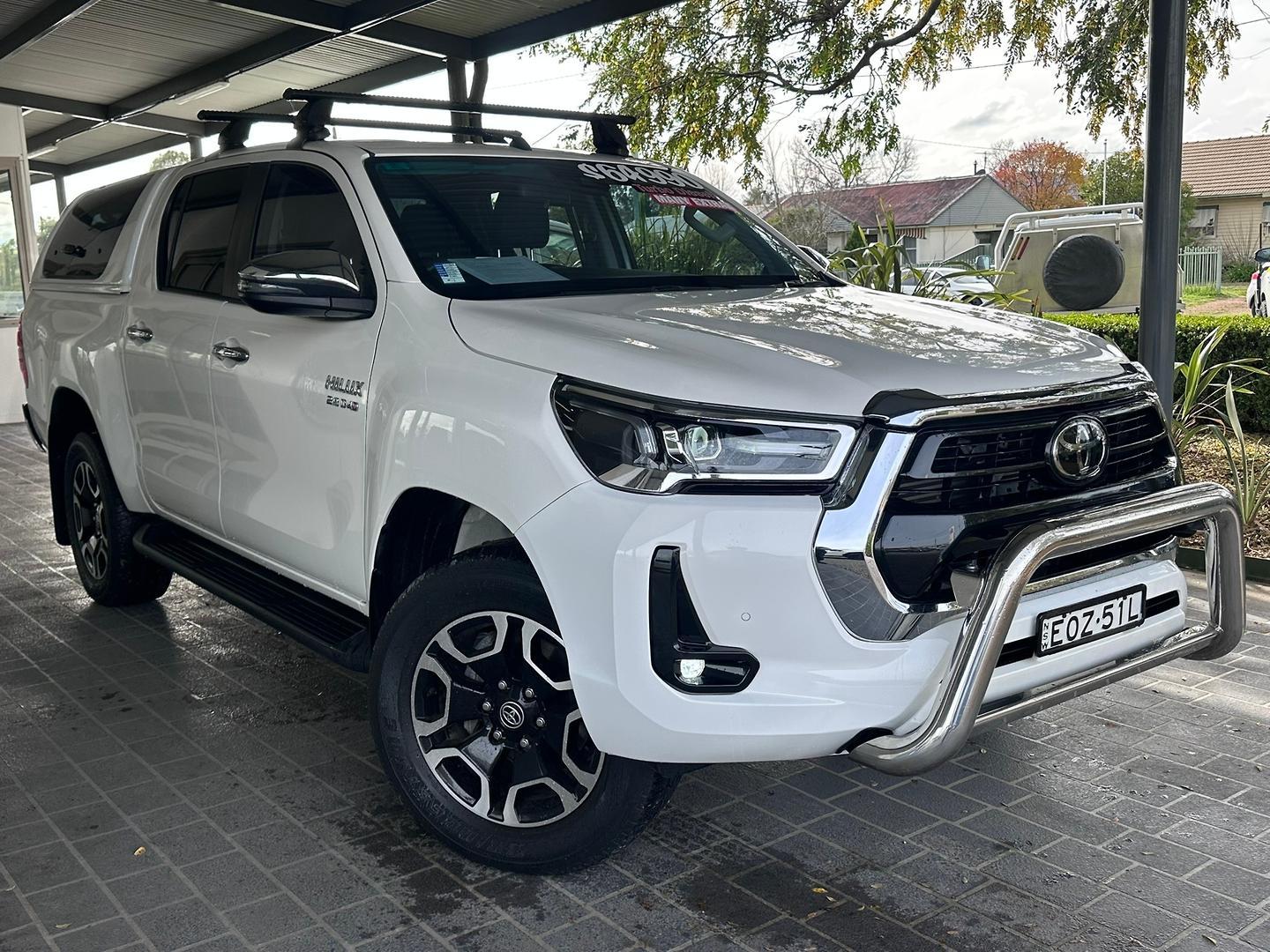 2021 Toyota Hilux SR5 in White