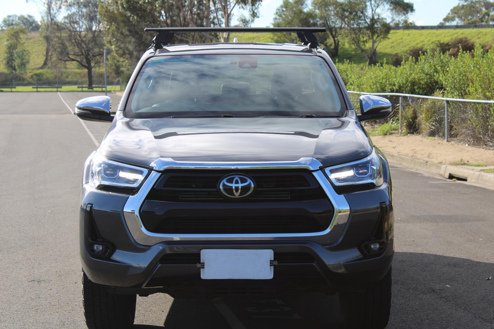 2021 Toyota Hilux SR5 in Silver