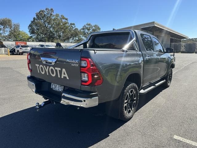 2022 Toyota Hilux SR5 in Silver