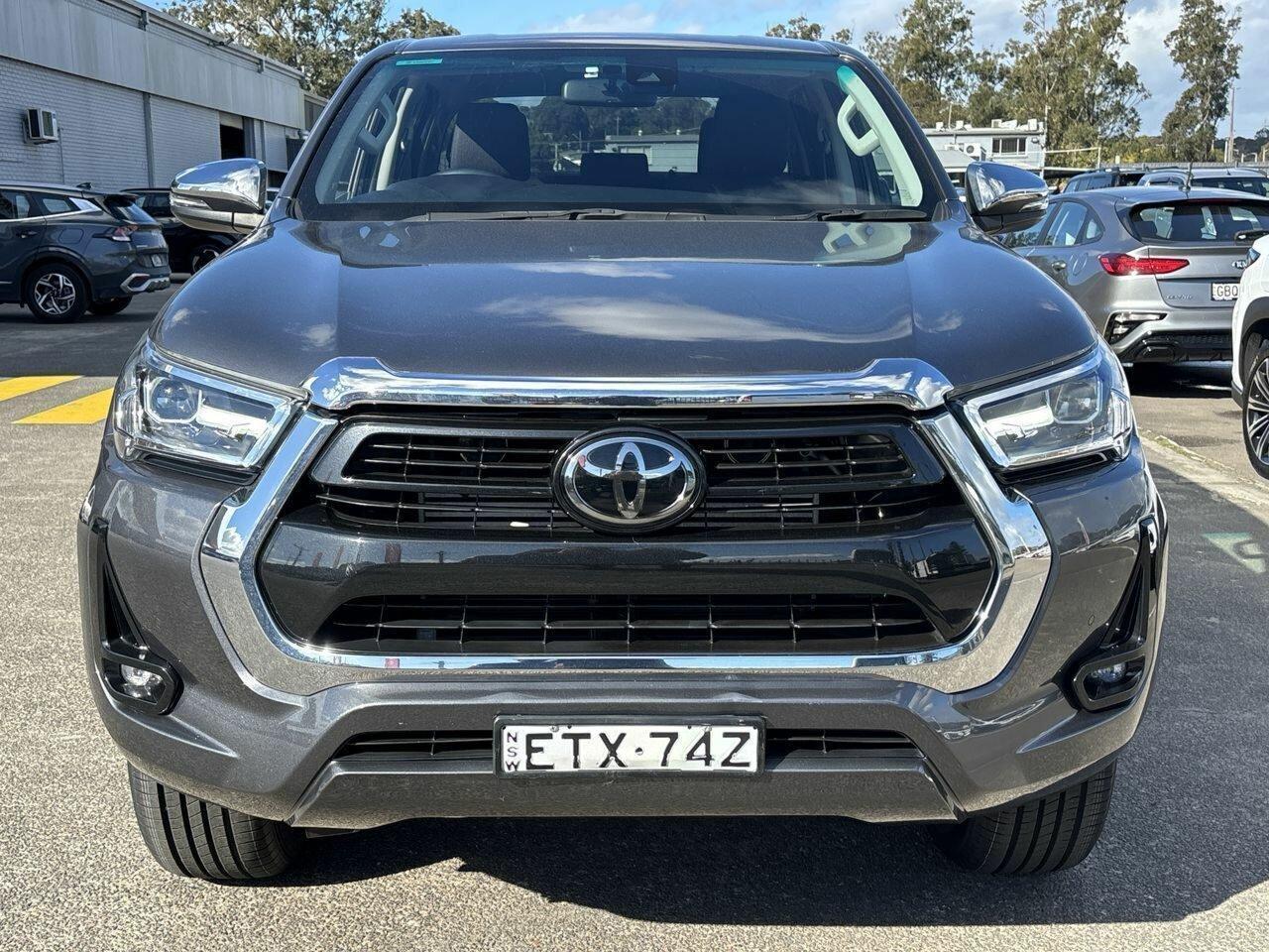 2022 Toyota Hilux SR5 in Silver