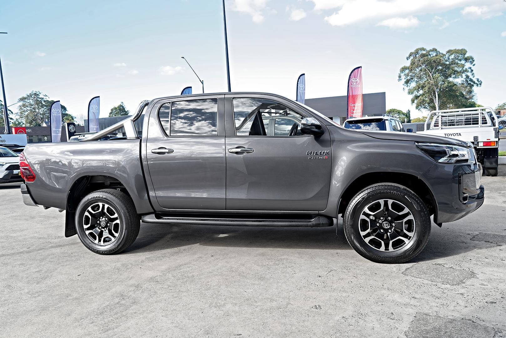 2022 Toyota Hilux SR5 in Silver
