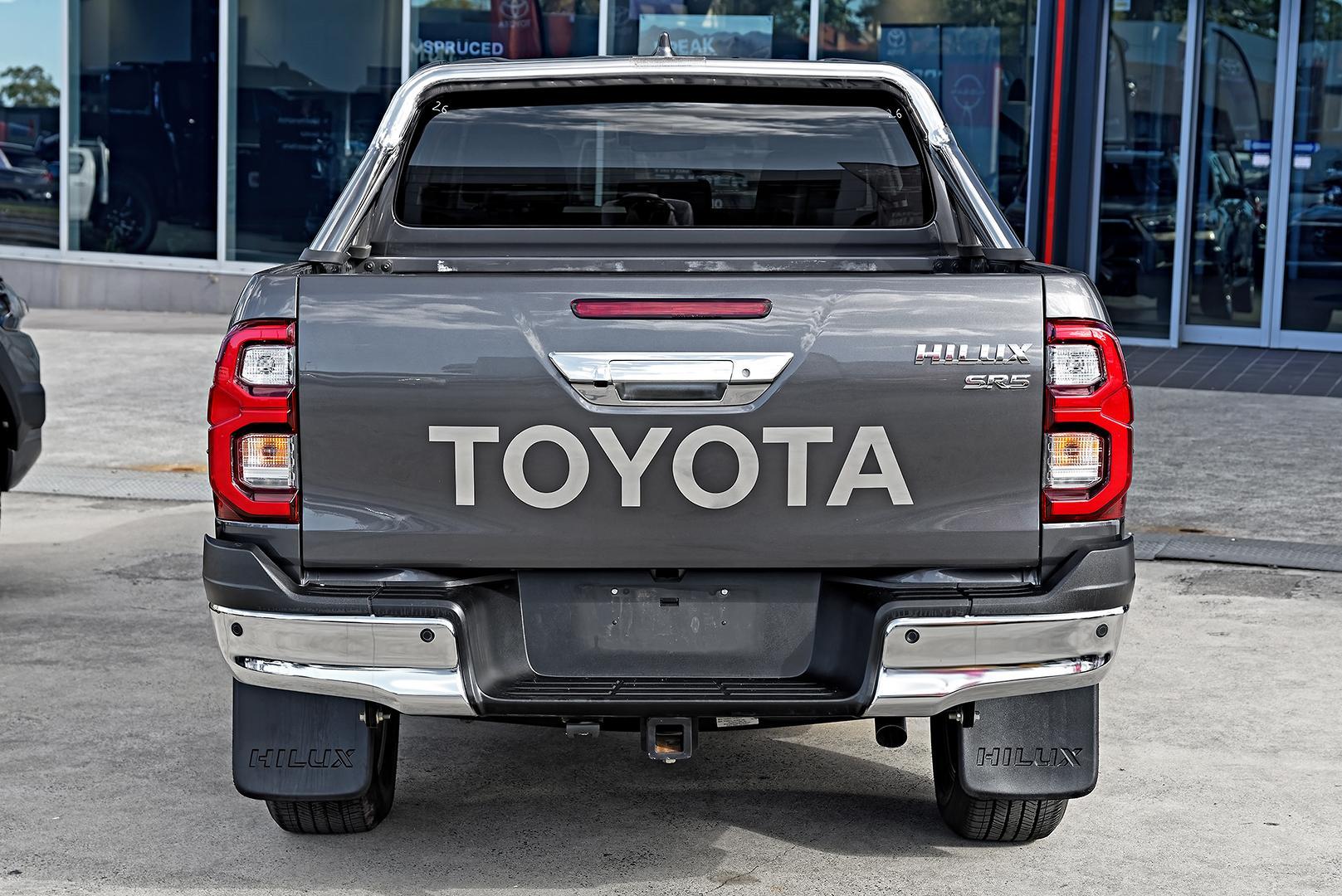 2022 Toyota Hilux SR5 in Silver