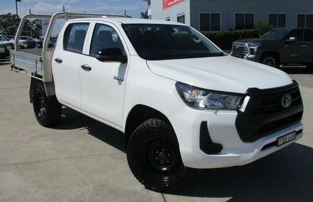 2023 Toyota Hilux SR5 in White