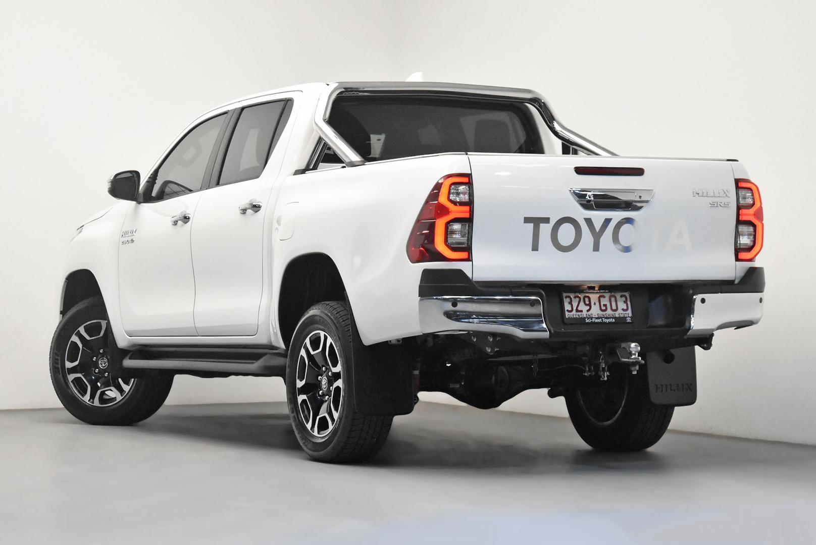2023 Toyota Hilux SR5 in White