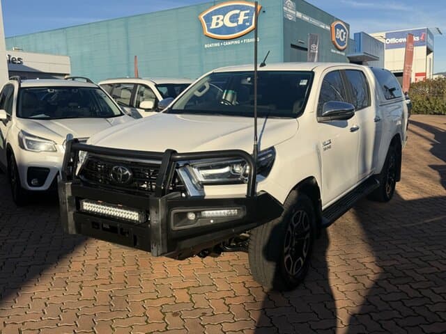 2020 Toyota Hilux SR5 in White