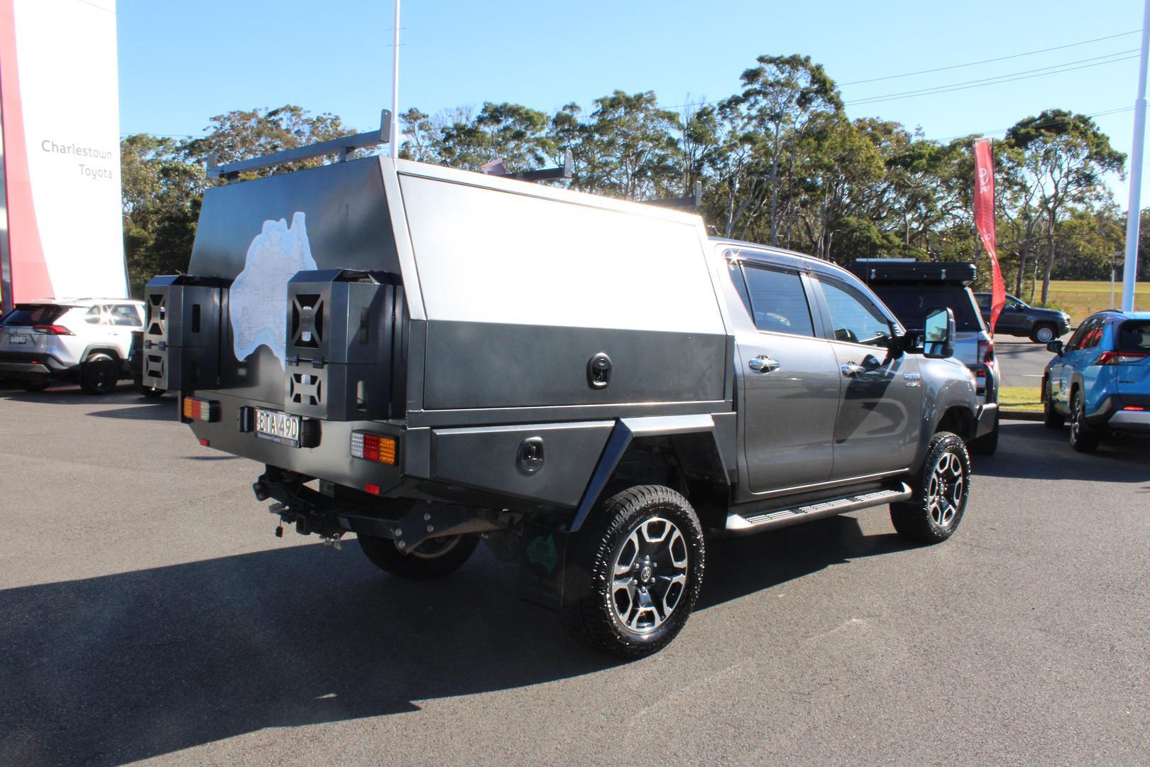 2021 Toyota Hilux SR5 in Silver