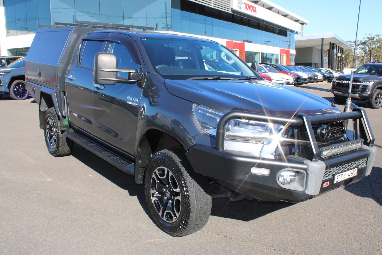 2021 Toyota Hilux SR5 in Silver