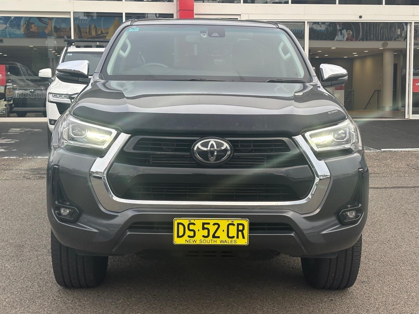 2022 Toyota Hilux SR5 in Silver
