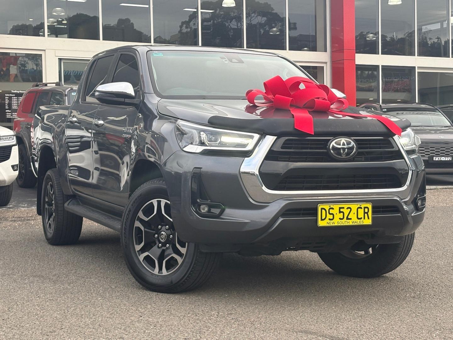 2022 Toyota Hilux SR5 in Silver