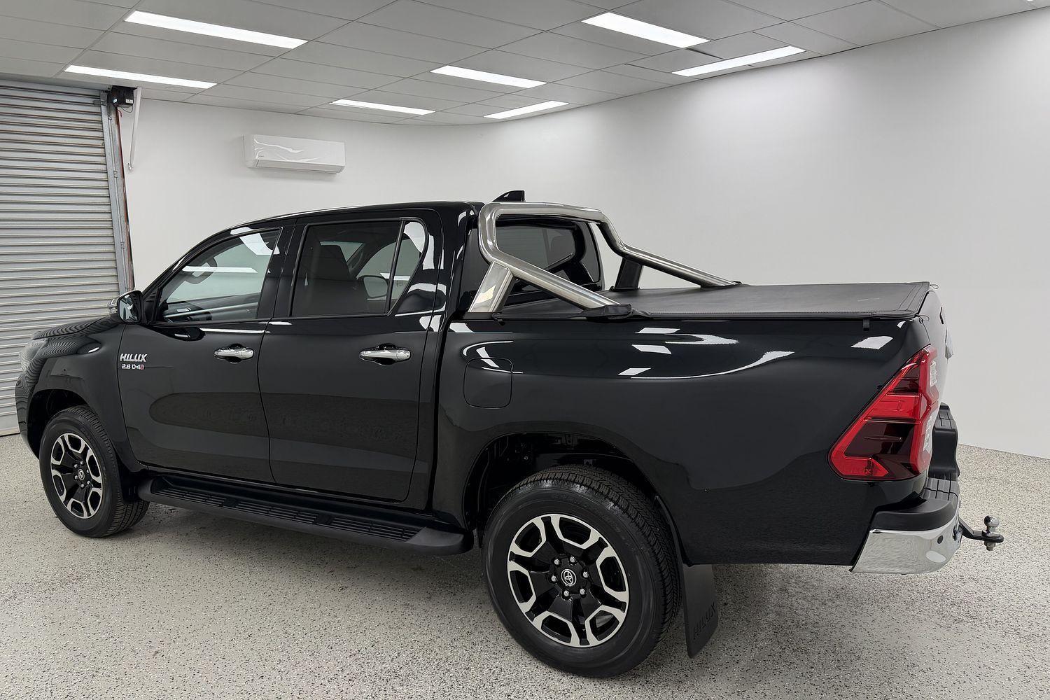 2022 Toyota Hilux SR5 in Black