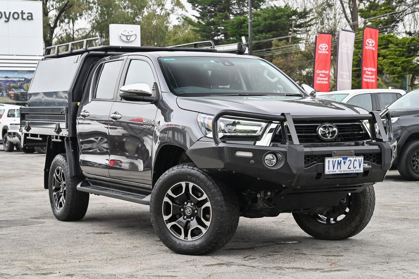 2022 Toyota Hilux SR5 in Silver
