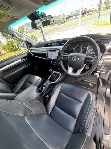 2023 Toyota Hilux SR5 in Silver