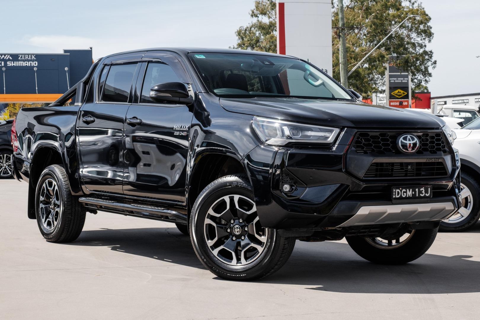 2024 Toyota Hilux SR5 in Black