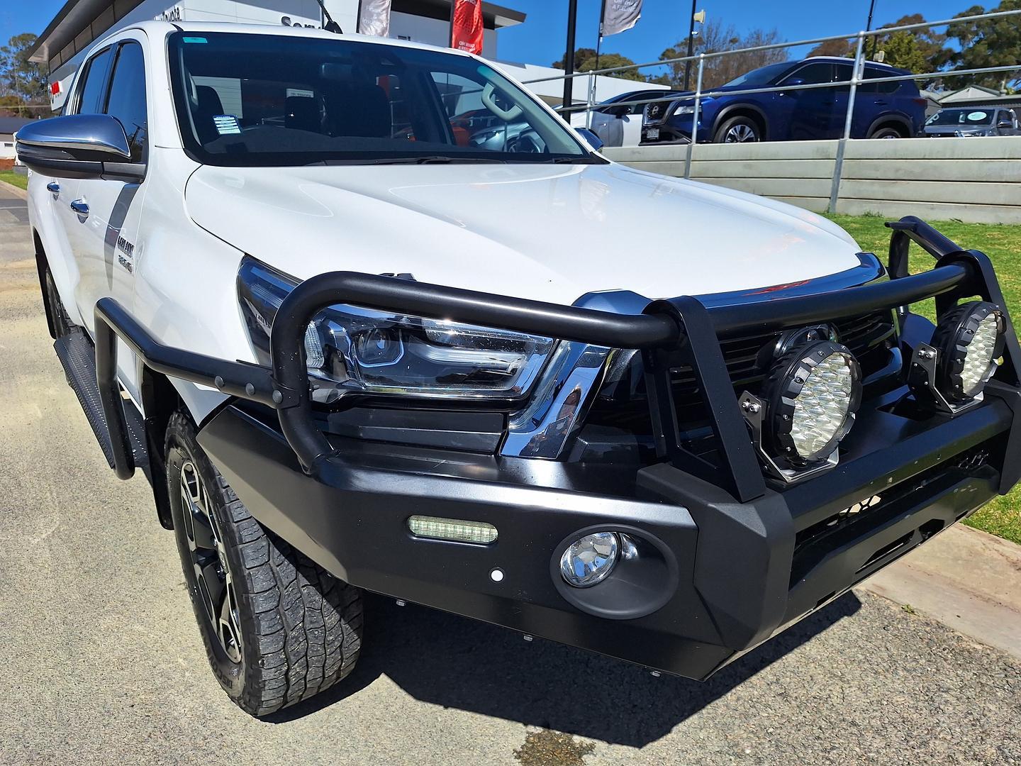 2021 Toyota Hilux SR5 in White