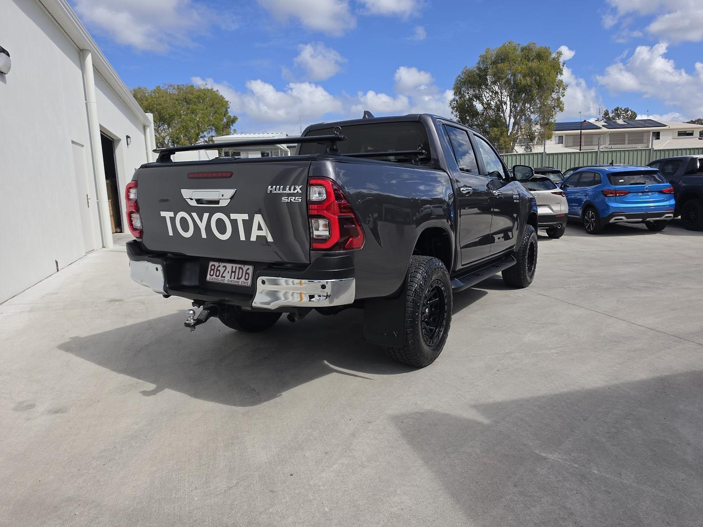 2023 Toyota Hilux SR5 in Silver