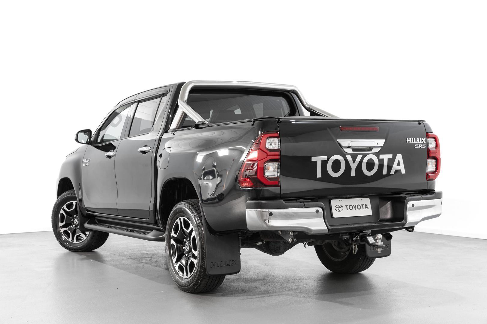 2020 Toyota Hilux SR5 in Black