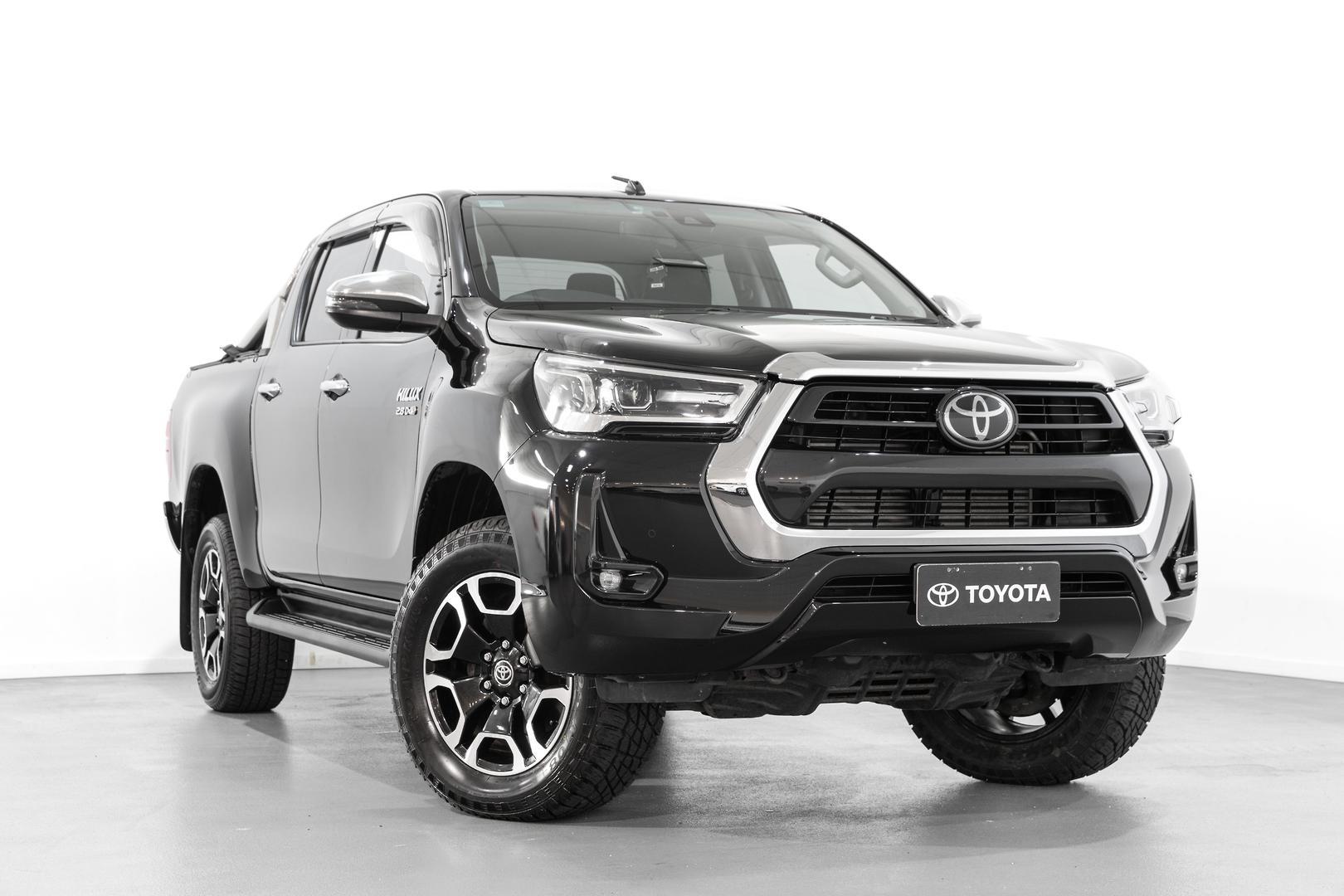 2020 Toyota Hilux SR5 in Black