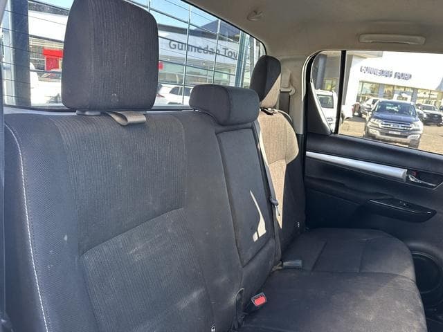 2021 Toyota Hilux SR5 in White
