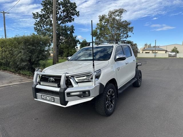 2021 Toyota Hilux SR5 in White
