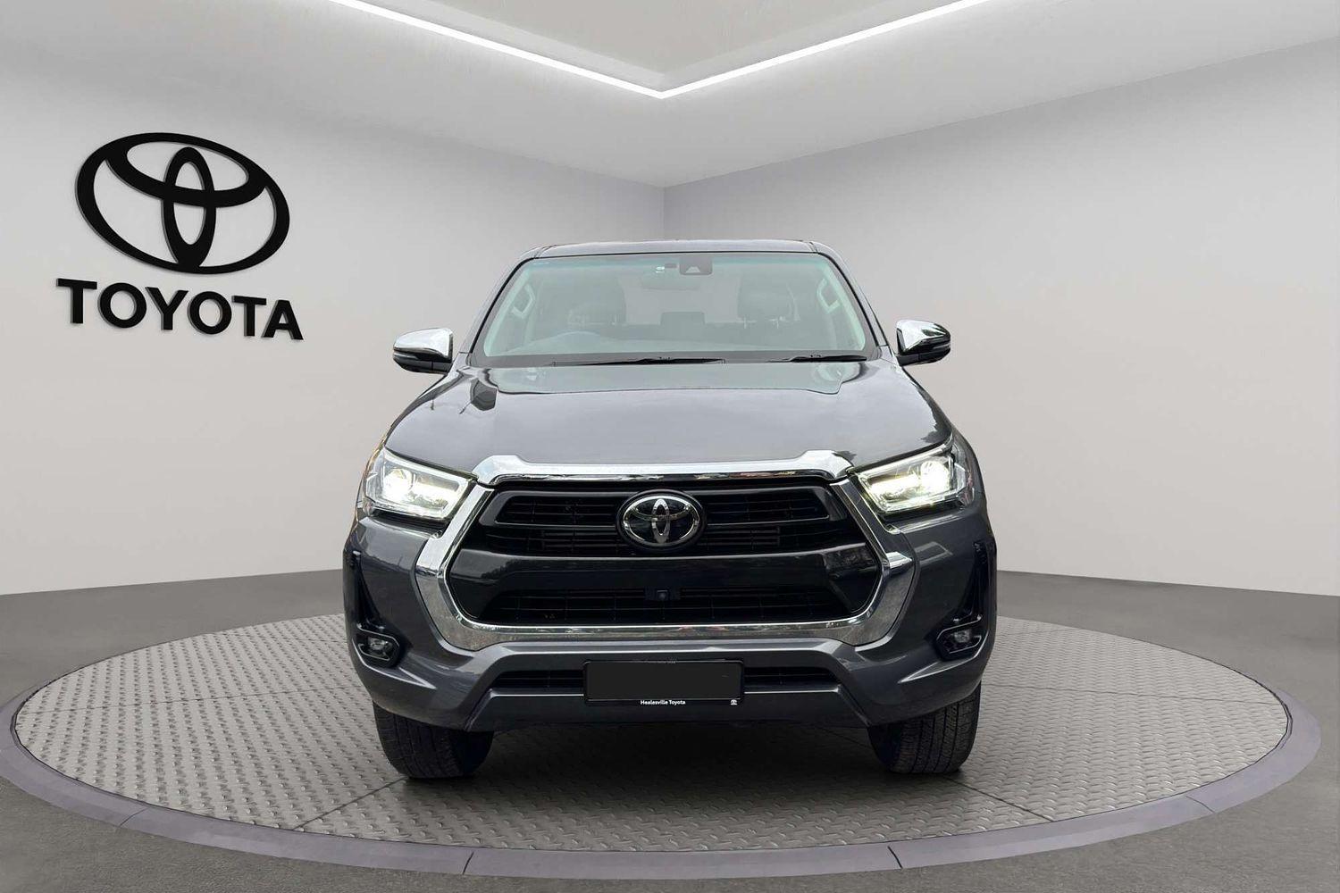 2023 Toyota Hilux SR5 in Silver