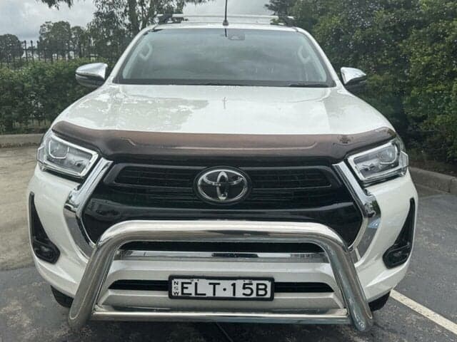2020 Toyota Hilux SR5 in White