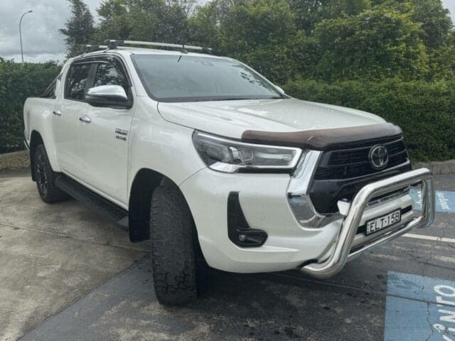 2020 Toyota Hilux SR5 in White