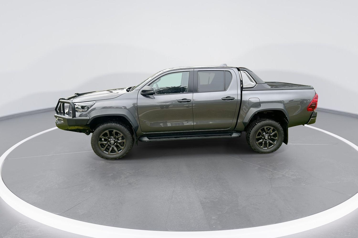 2022 Toyota Hilux Rogue in Silver