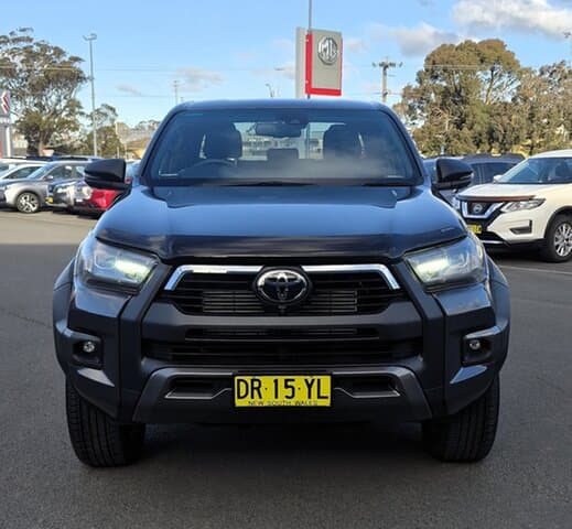 2023 Toyota Hilux Rogue in Silver