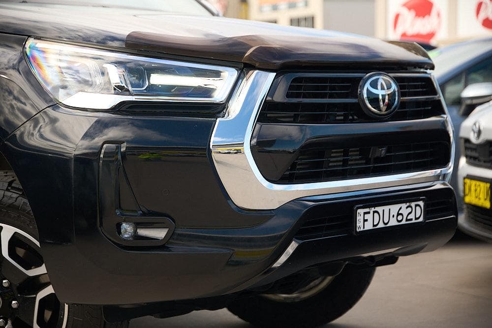2023 Toyota Hilux SR5 in Black