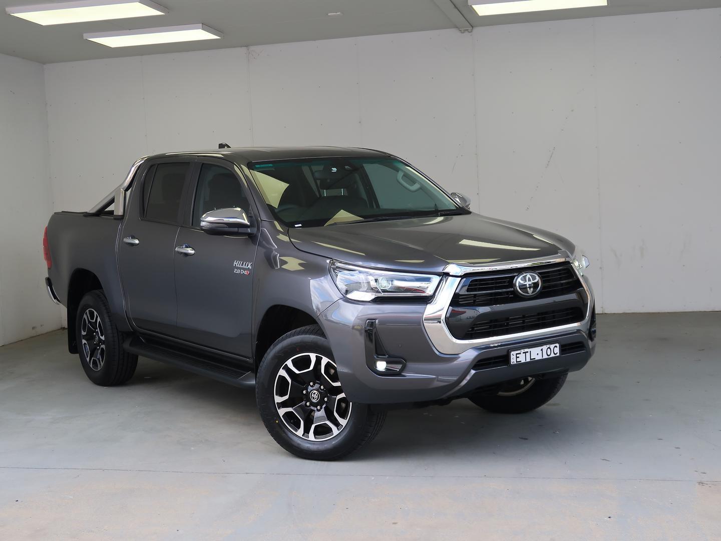 2022 Toyota Hilux SR5 in Silver