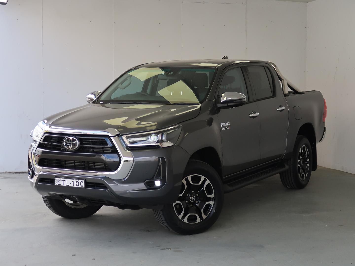 2022 Toyota Hilux SR5 in Silver