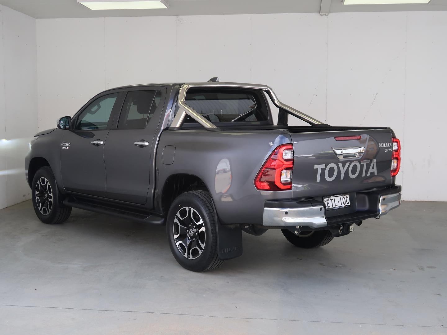 2022 Toyota Hilux SR5 in Silver