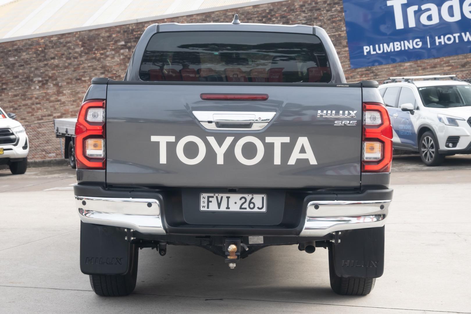 2022 Toyota Hilux SR5 in Silver